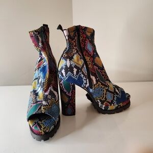 Multi Color SnakeSkin Print Stretchy Fabric Material Above the Ankle Modern Boot